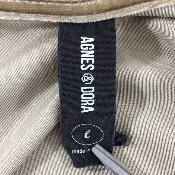 Agnes & Dora Tan Velvet Velour Everyday Tee Womens Large Deep Pearl Short Sleeve - Picture 5 of 8